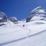Alpenhotel La Montanara ホテル