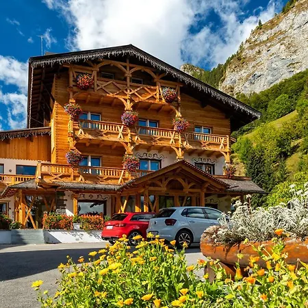 Alpenhotel La Montanara ホテル