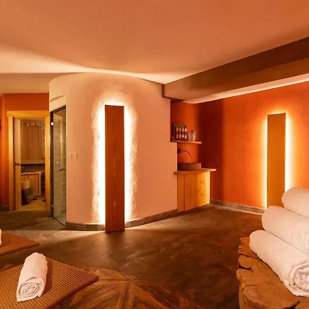 Hotel Alpenhotel La Montanara 3*