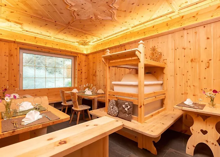 Alpenhotel La Montanara ホテル