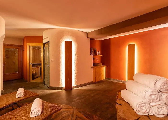 ホテル Alpenhotel La Montanara 3*