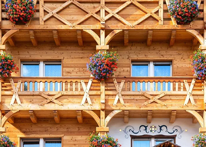 Alpenhotel La Montanara ロッカ・ピエートレ