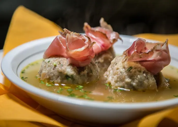 ホテル Alpenhotel La Montanara