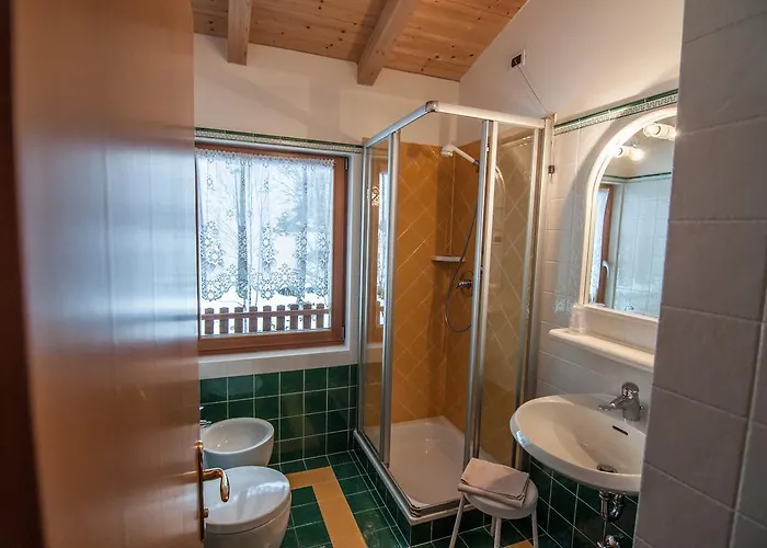 ホテル Alpenhotel La Montanara 3*